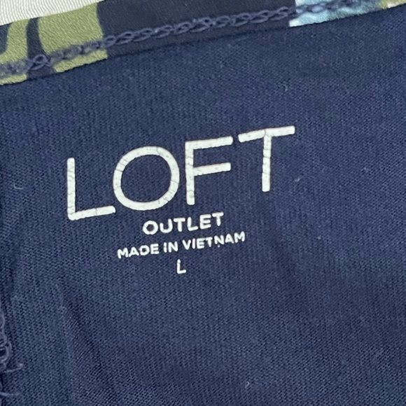 LOFT Navy Floral Sleeveless Blouse - Picture 5 of 7